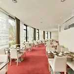 Nh Muenchen 4*