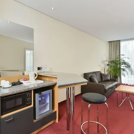 Nh Muenchen Hotel apartamentowy 4*