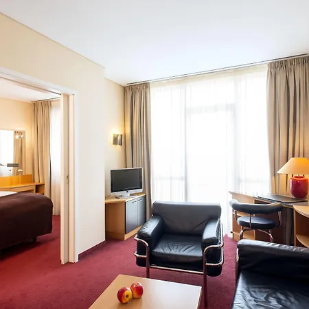 Nh Muenchen Hotel apartamentowy Unterhaching