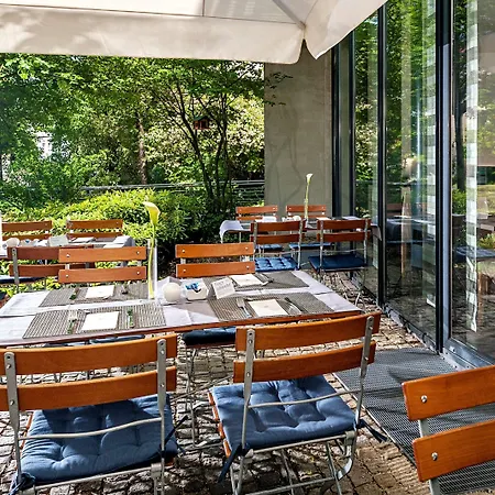 Nh Muenchen Hotel apartamentowy 4*