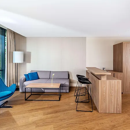 Nh Muenchen Hotel apartamentowy Unterhaching
