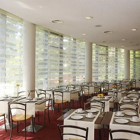 Lägenhetshotell Nh Muenchen 4*